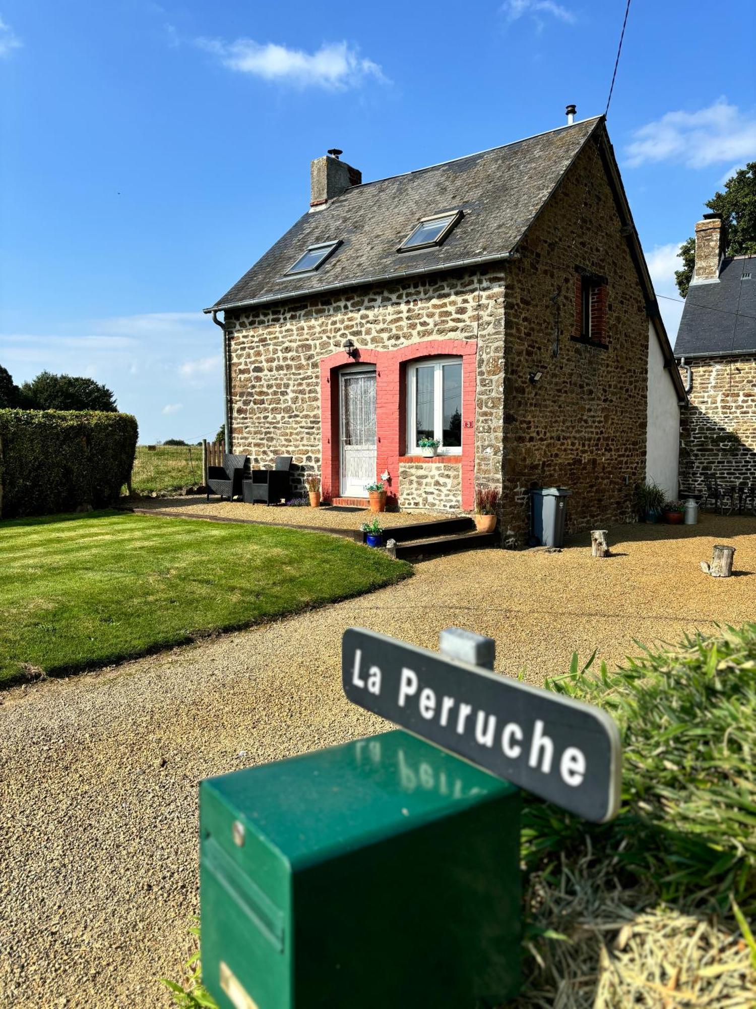La Perruche Holiday Gite Heussé Exteriör bild